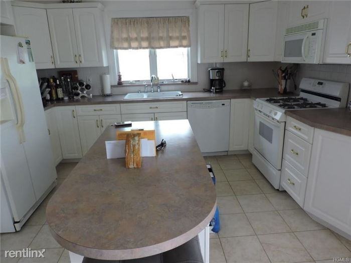 Beautiful 3 Bedroom 4 Bathroom Duplex Located In West Harrison W/D