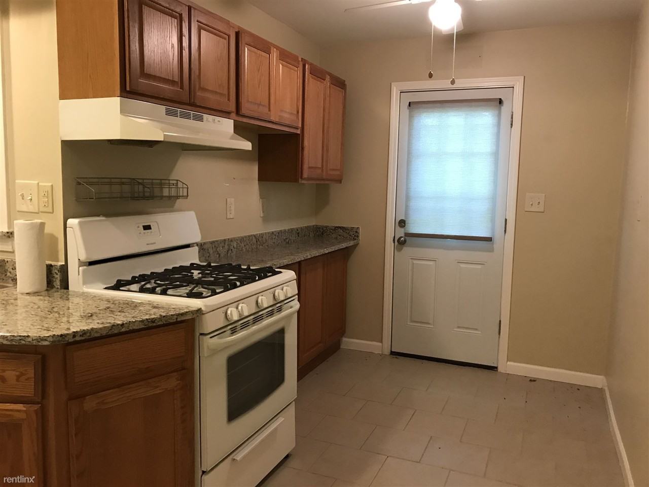 2629 McDowell St - Photo 3 of 9