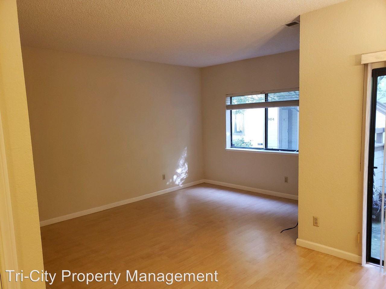 1423 Main Entrance Dr - Photo 3 of 7