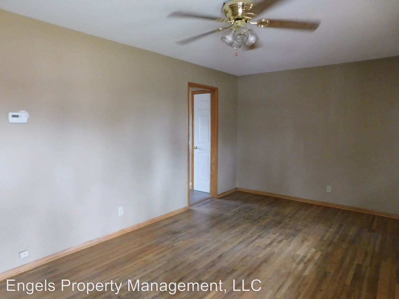 1712 Lawndale Ave - Photo 3 of 9