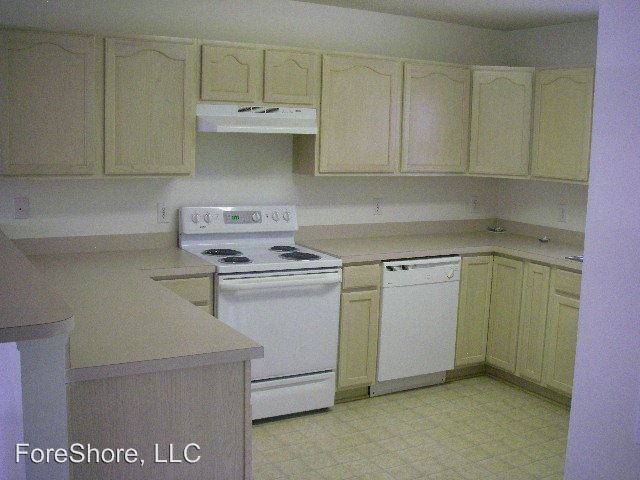 16 Wellington Dr - Photo 3 of 6