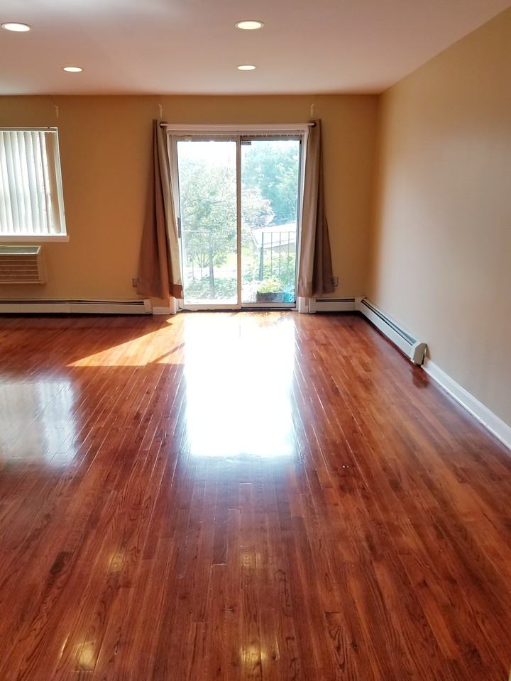 257 Hosmer Avenue - Photo 2 of 17