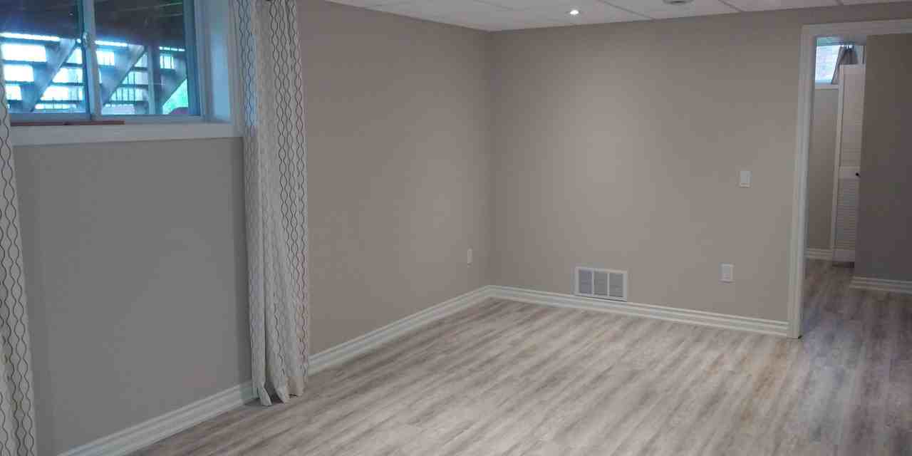 32 Charles Road - Photo 2 of 6