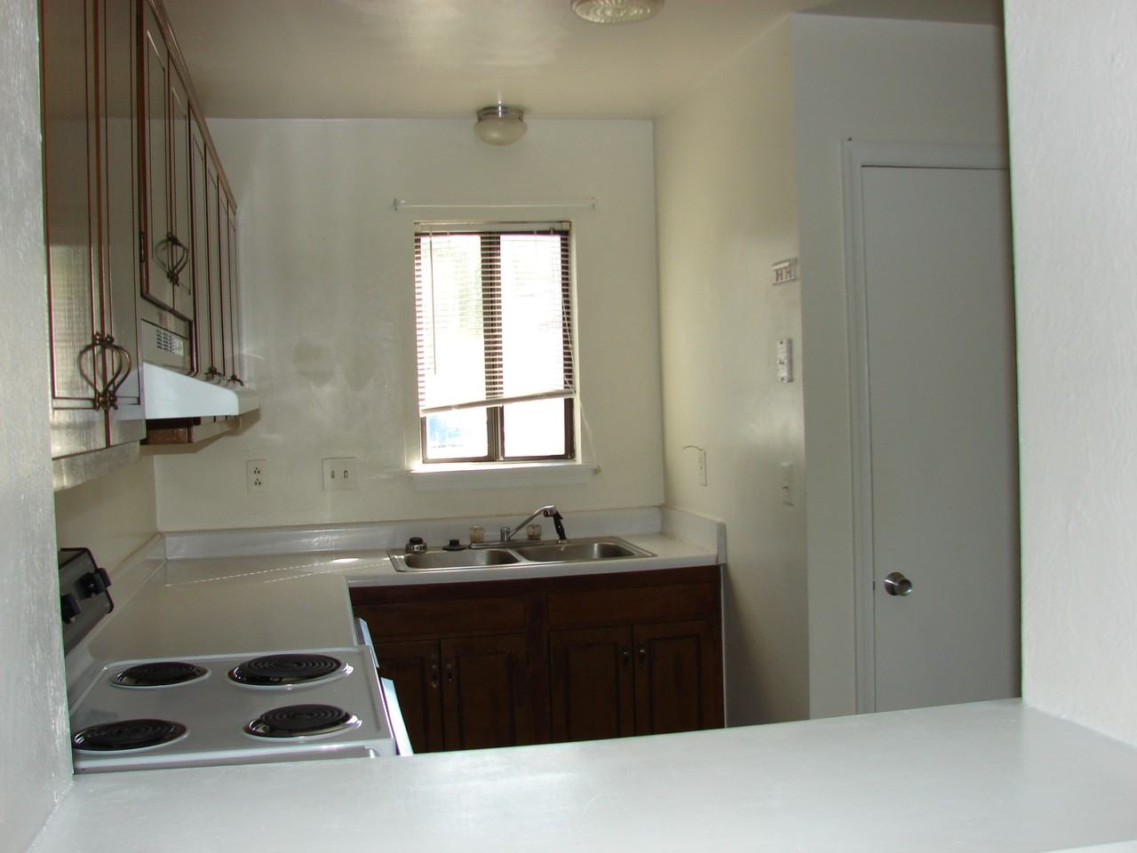 1748 1750 ELBERT DR - Photo 2 of 15