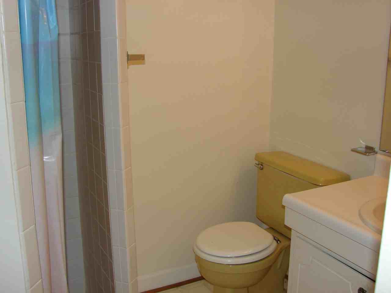 1748 1750 ELBERT DR - Photo 6 of 15