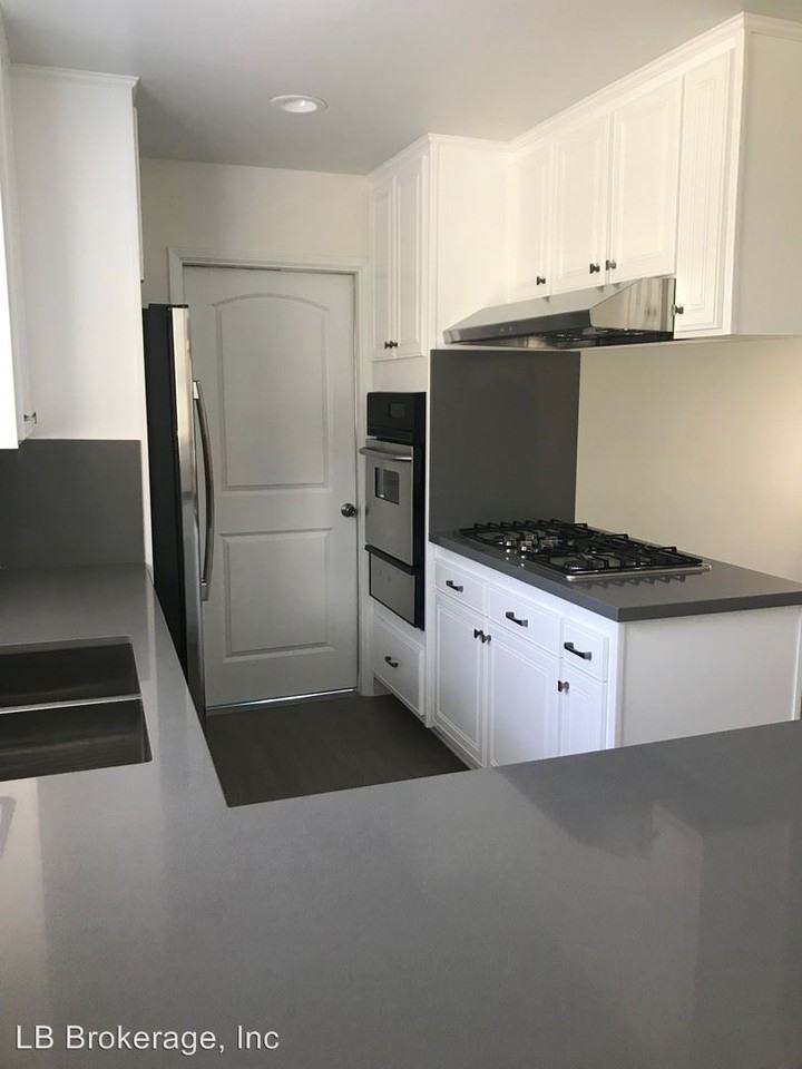 4881 Hazelnut Ave - Photo 3 of 22