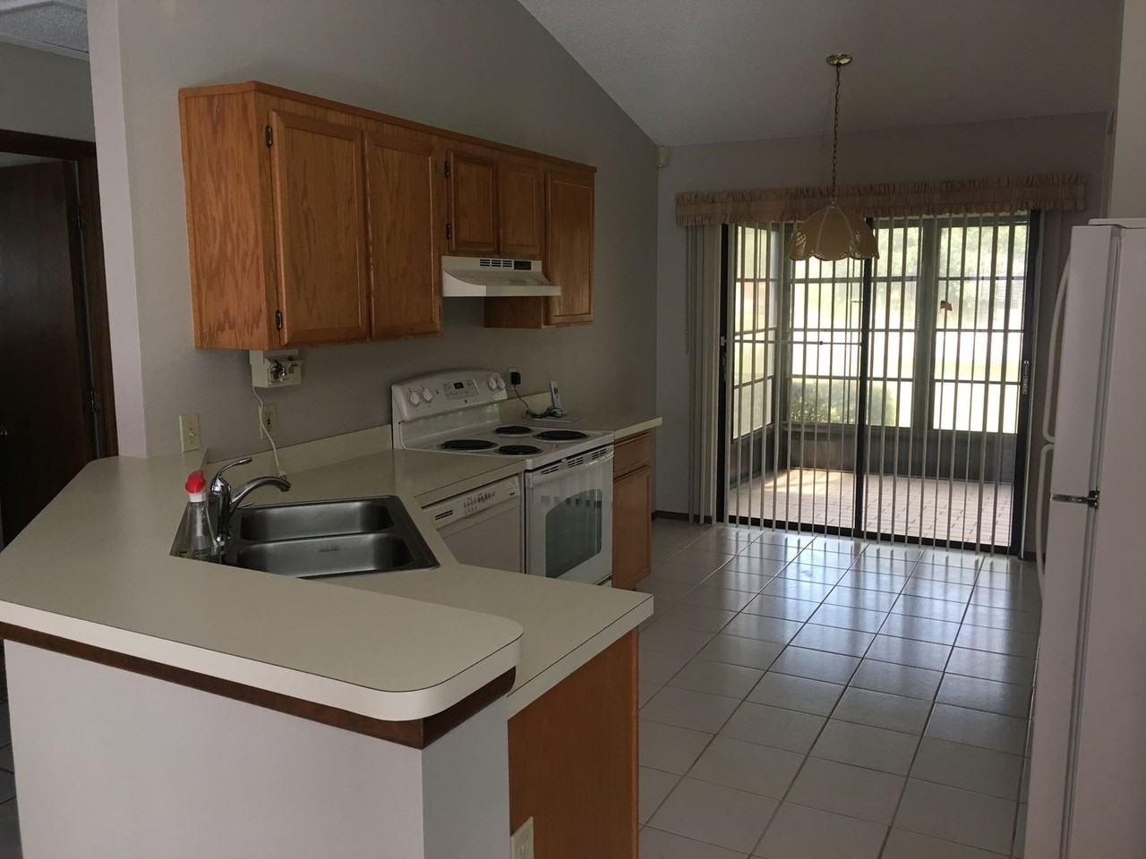 2626 Gentre St - Photo 2 of 3