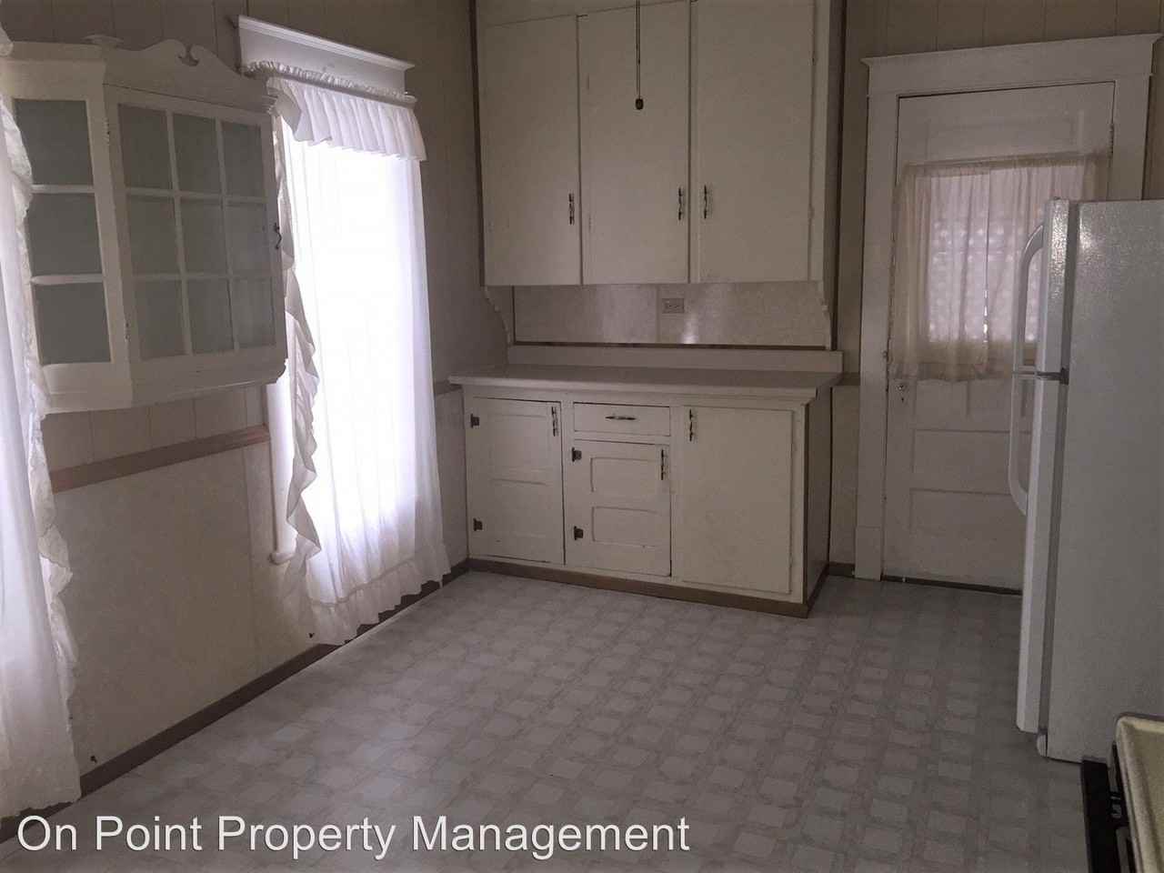 308 S 4th St - Photo 2 of 10
