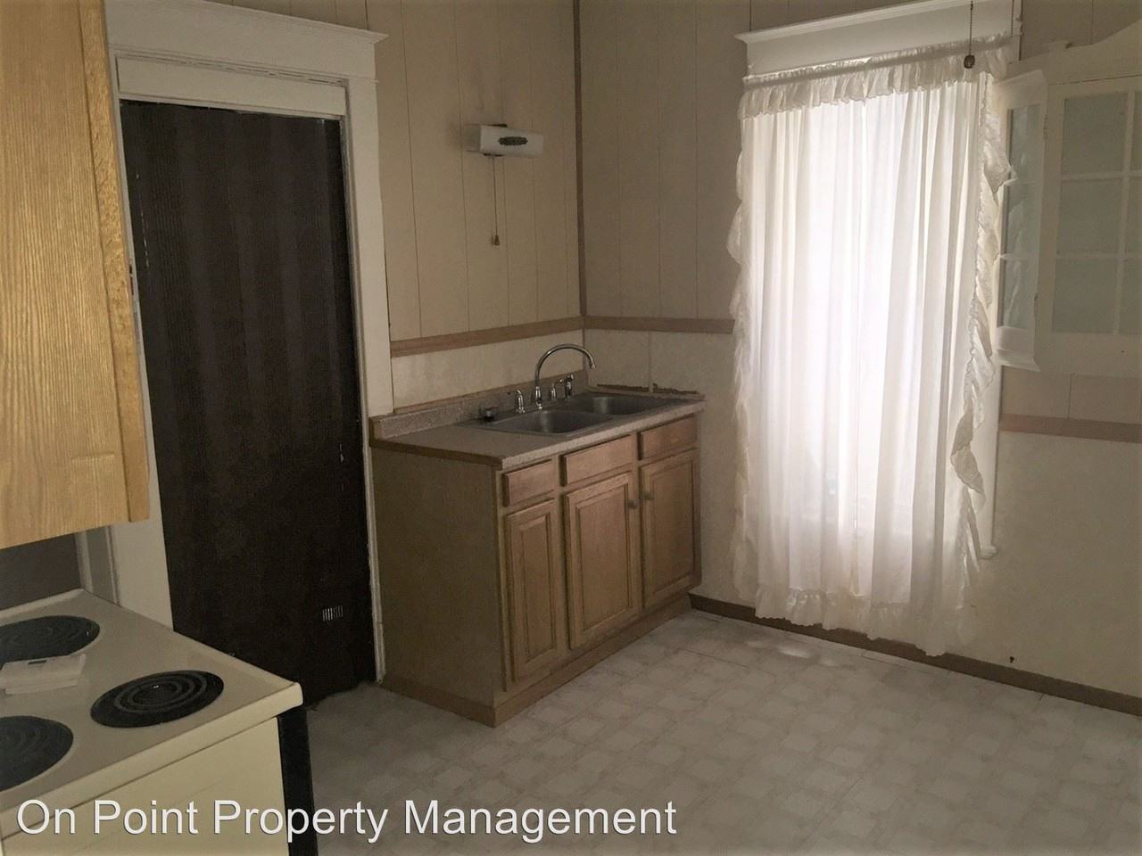 308 S 4th St - Photo 3 of 10