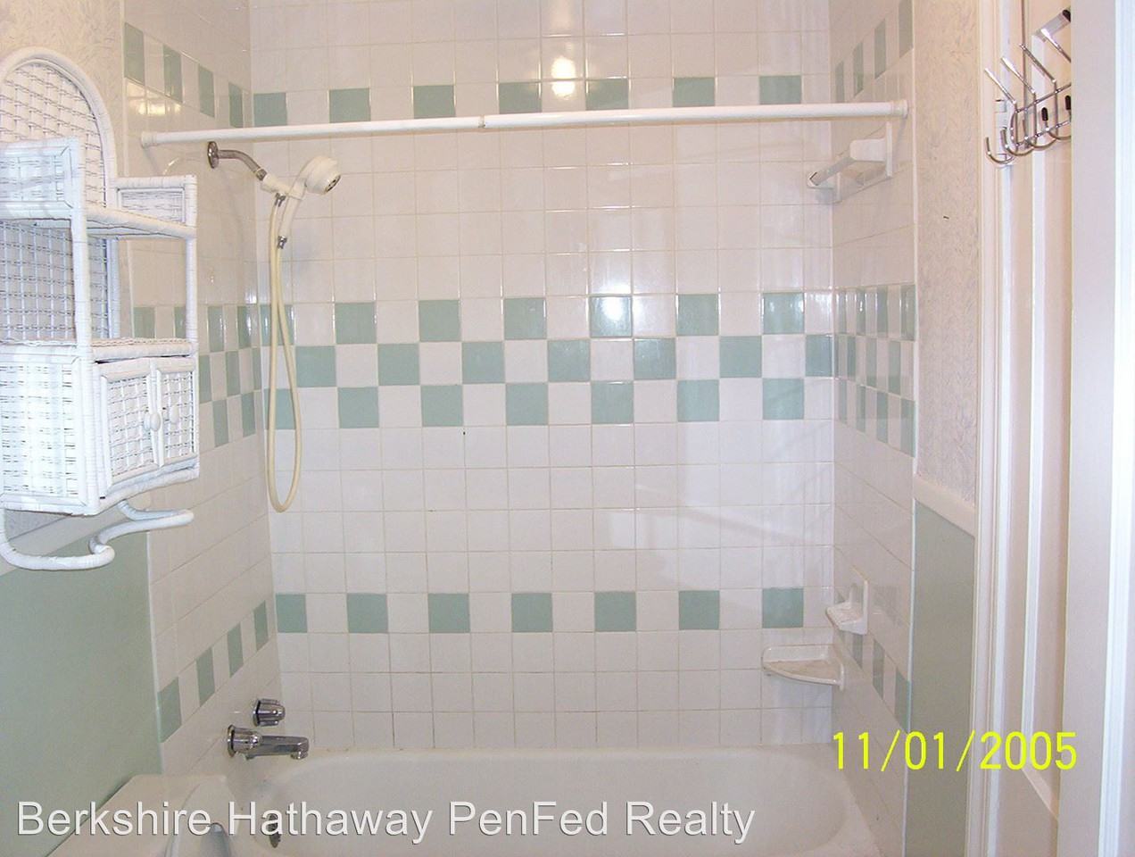 1916 Elmsmere Ave - Photo 3 of 4