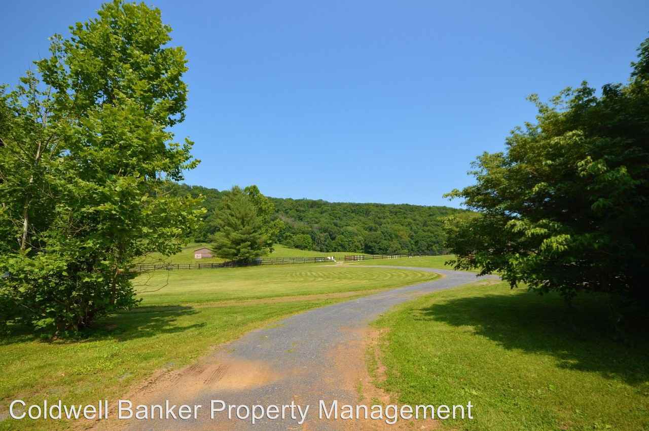 52 Thoroughbred Ln - Photo 3 of 44