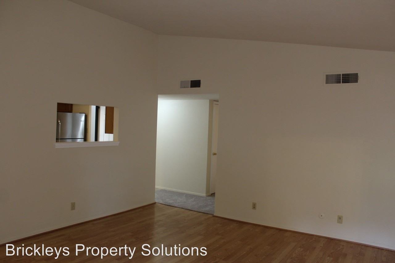 12737 Tomlinson Dr SE - Photo 3 of 23