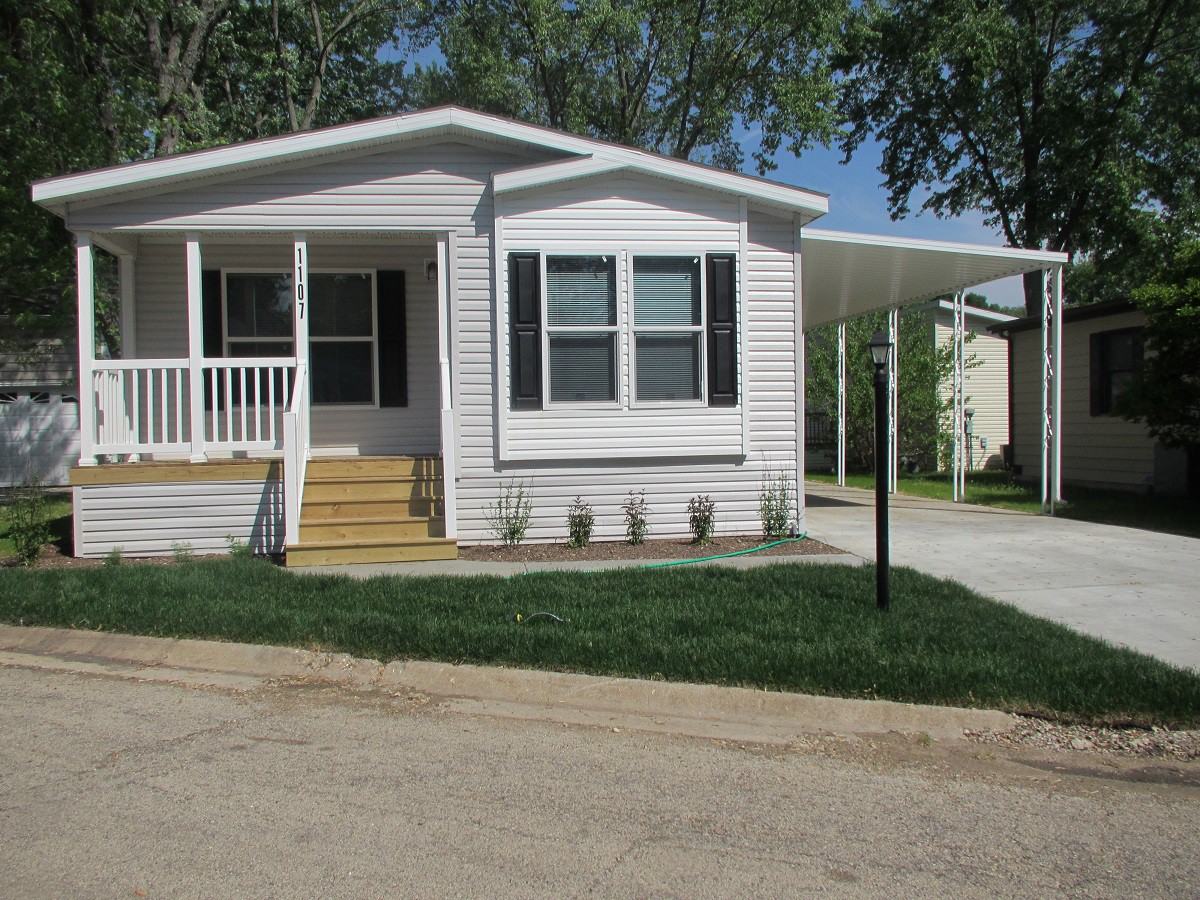 1107 Candlewood Rd - 55+ Age Qualified Community - Photo 2 of 23