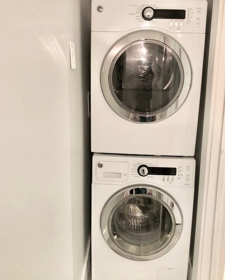 Queen St E & Carlaw Ave - Photo 7 of 9