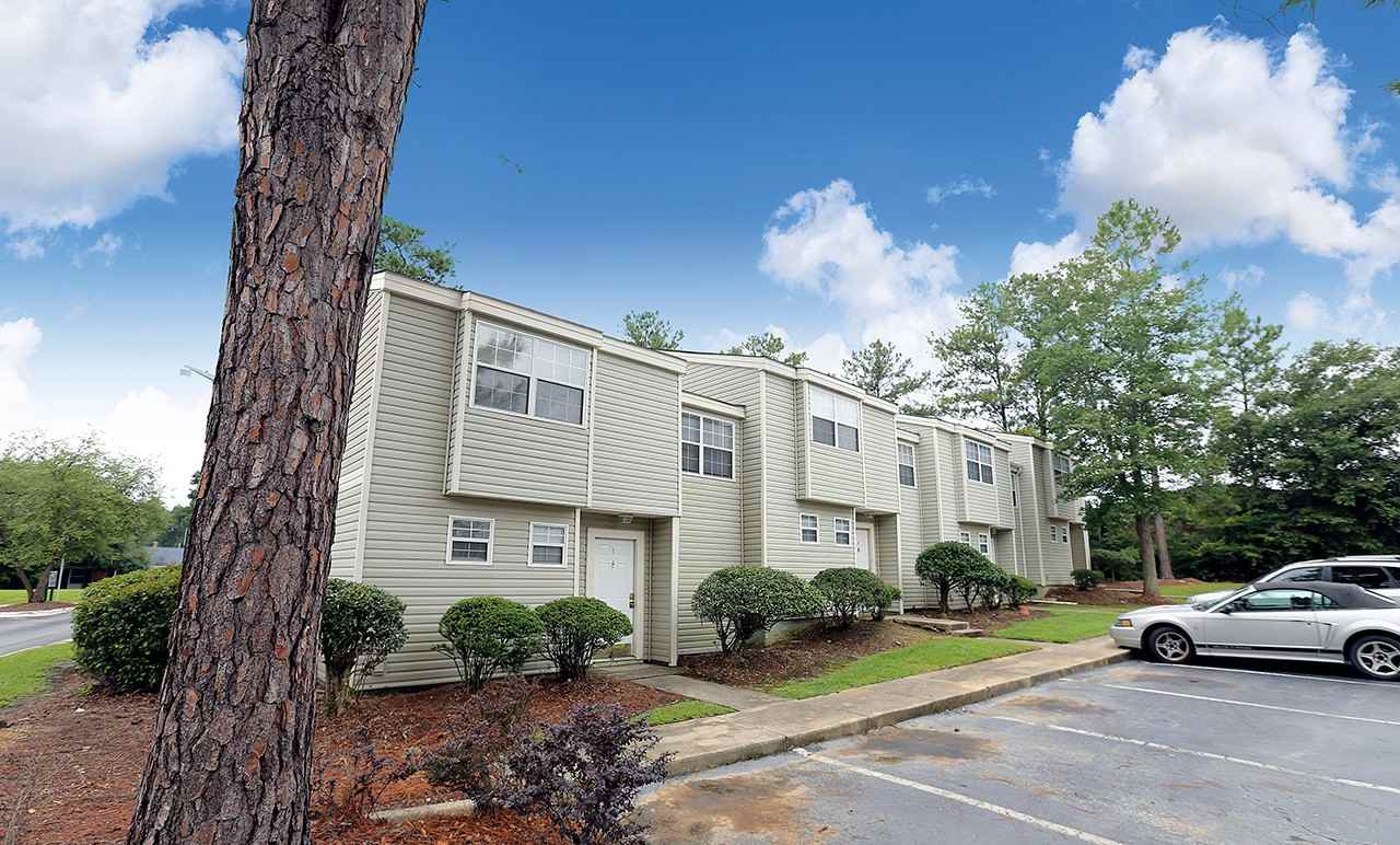 Churchill Apartments - Photo 2 of 27