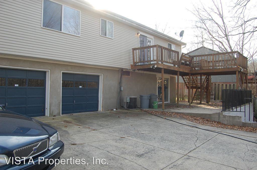 9213 Woodreed Ct - Photo 3 of 16