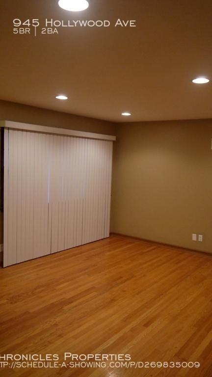 945 Hollywood Ave - Photo 3 of 9