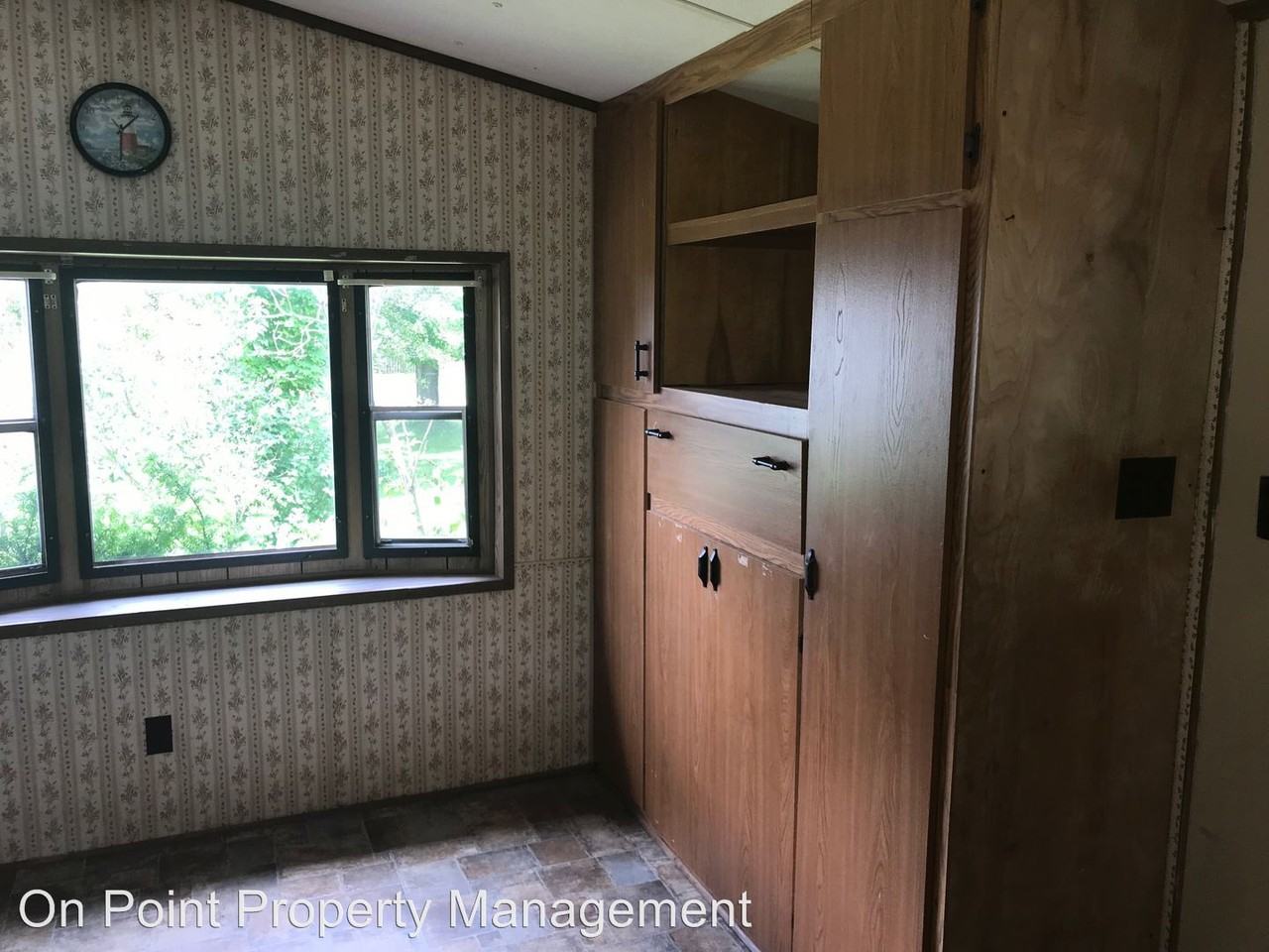 1135 Promised Land Rd - Photo 2 of 10