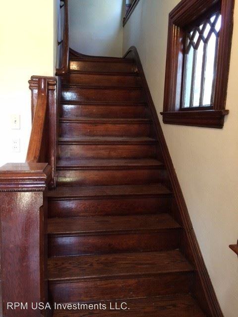 410 W Rudisill Blvd - Photo 2 of 20