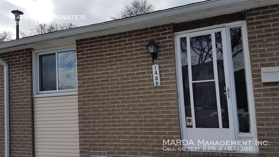 1480 Bayswater Crescent - Photo 2 of 9