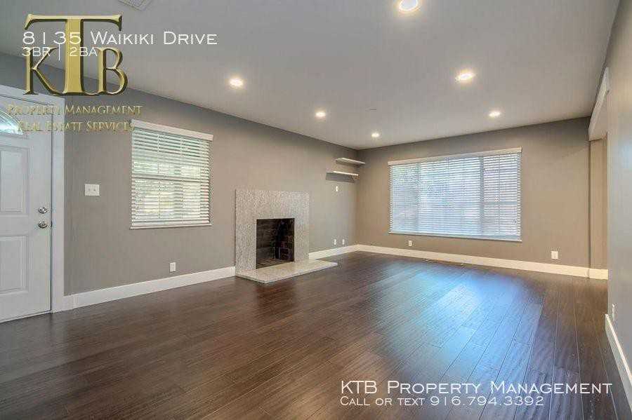 8135 Waikiki Dr - Photo 2 of 16