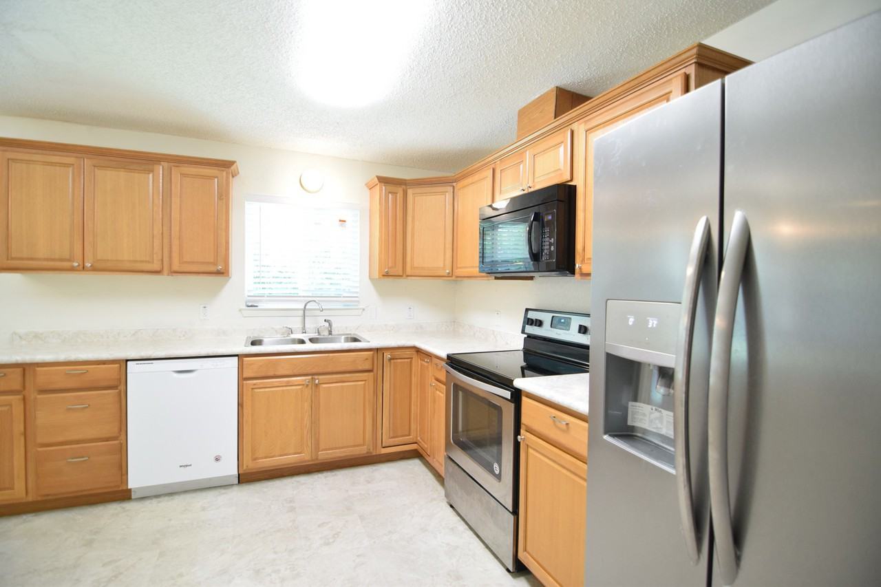 3105 Tallwood Dr - Photo 5 of 16