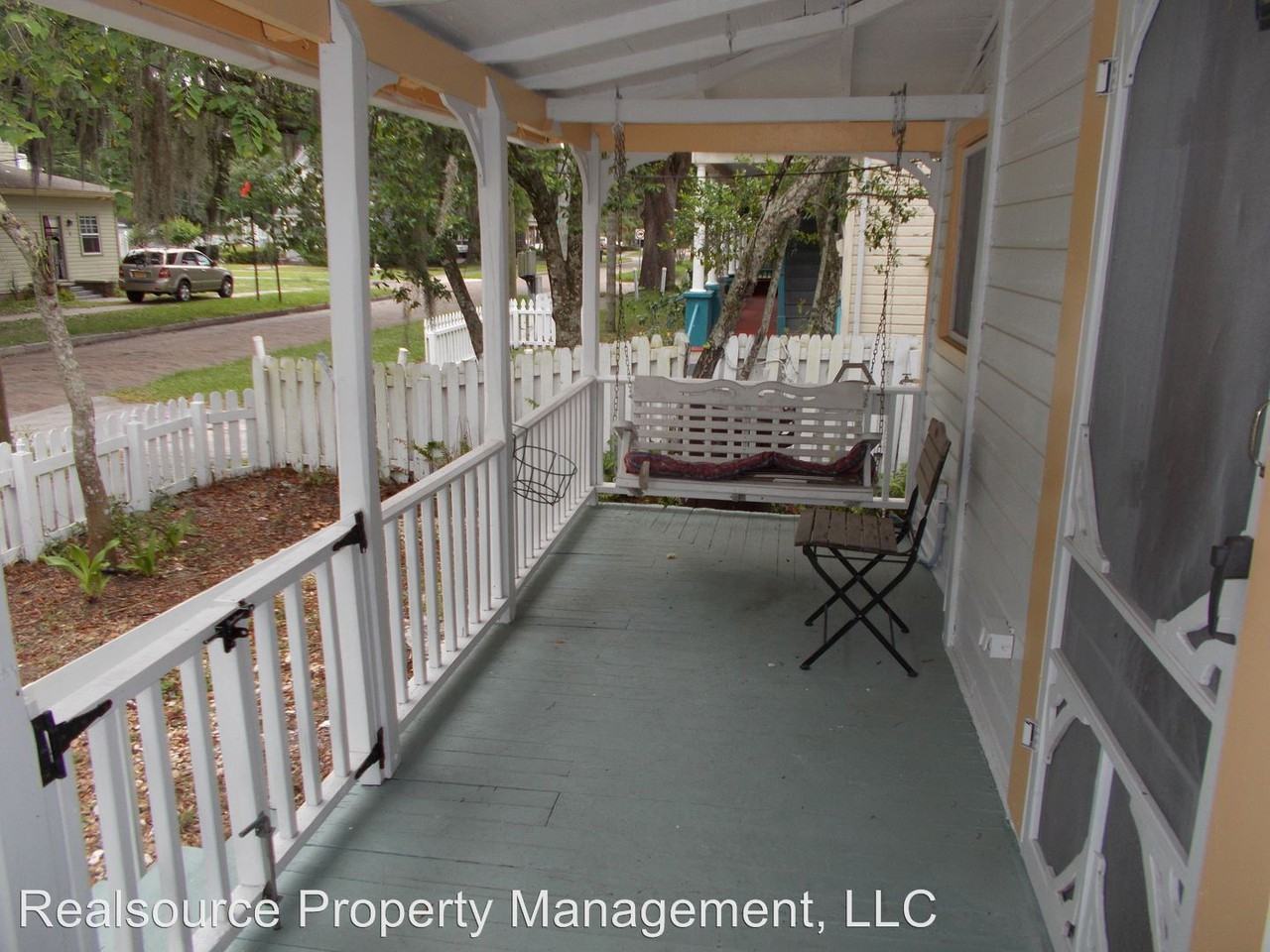 112 N Vernon Ave - Photo 2 of 14