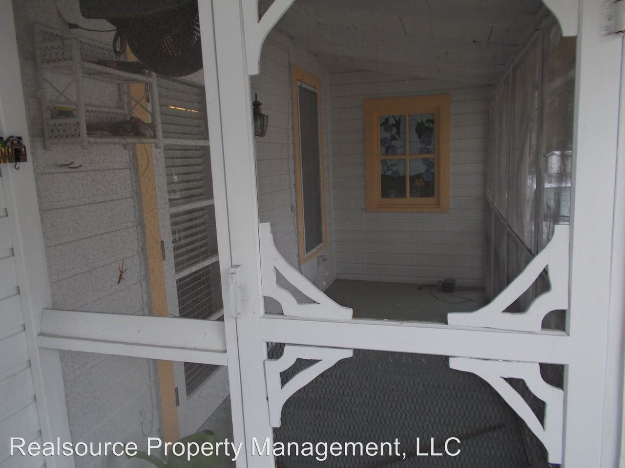 112 N Vernon Ave - Photo 3 of 14