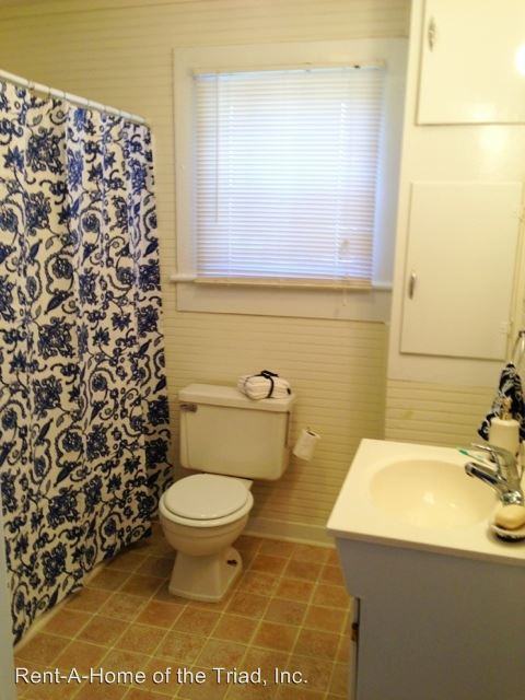 602 Gay Terrace - Photo 2 of 8