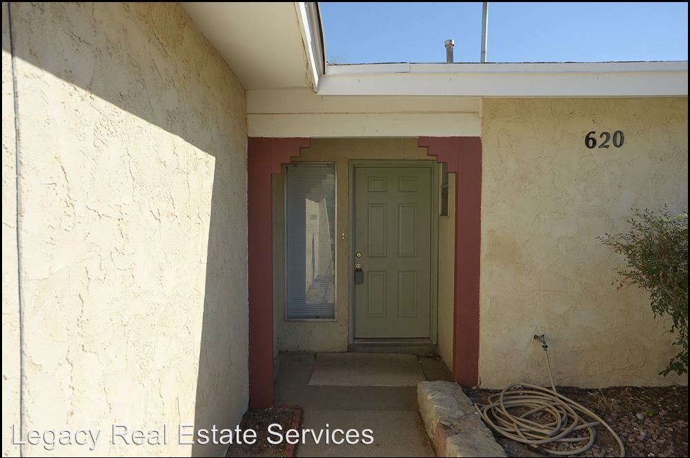 620 Cascade Ln - Photo 3 of 25