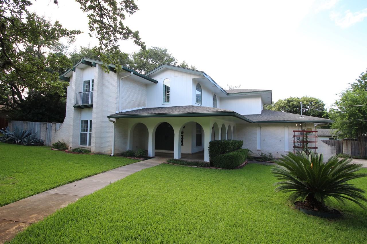 309 Sagecrest Dr - Photo 2 of 23