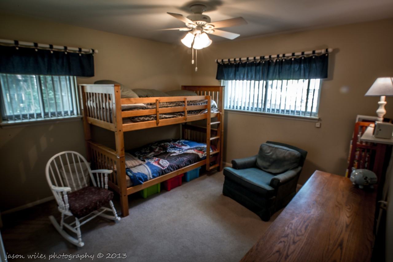 1544 E Oakcliff St - Photo 3 of 13