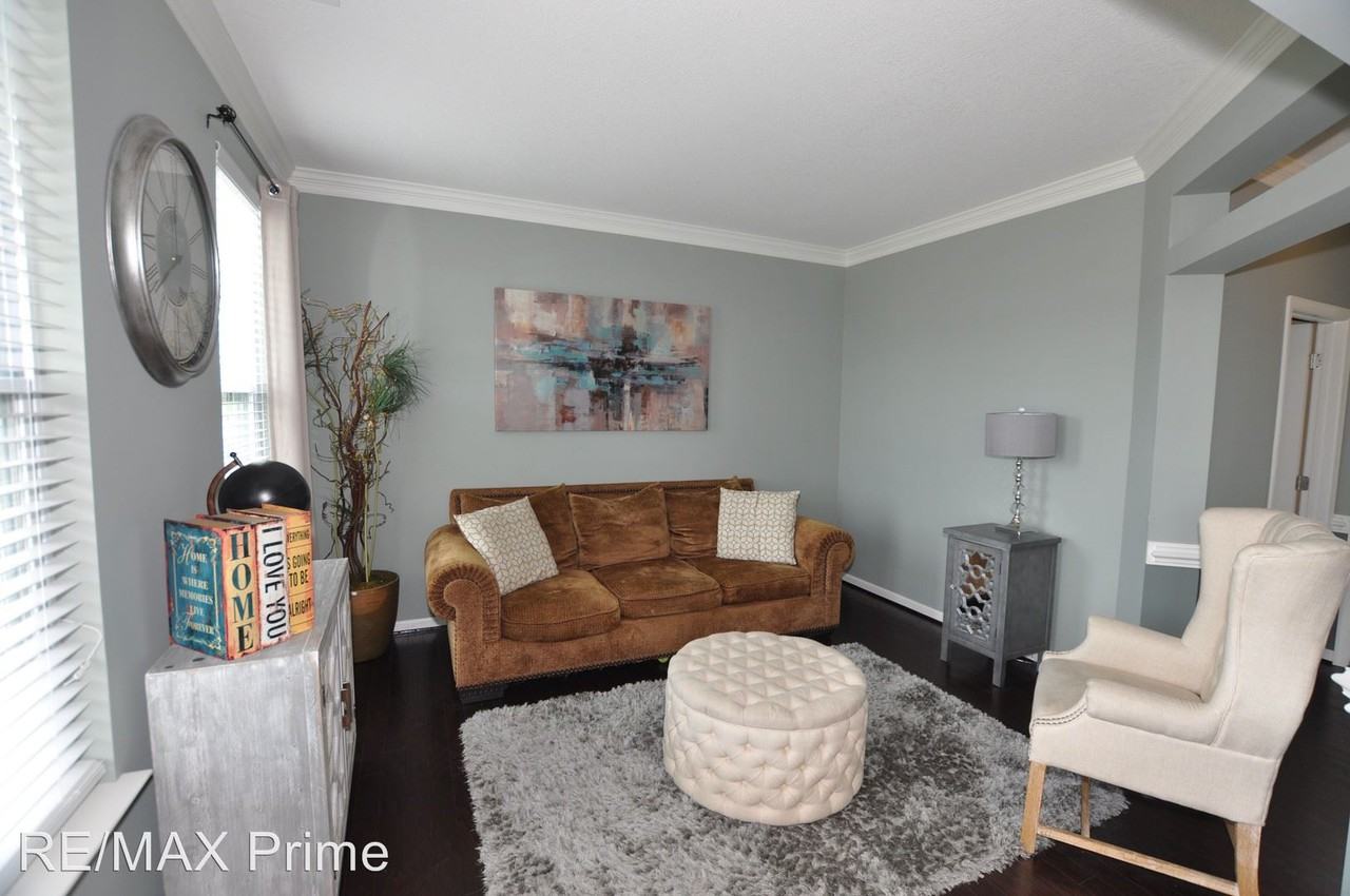 2149 Bellflower Way - Photo 3 of 25