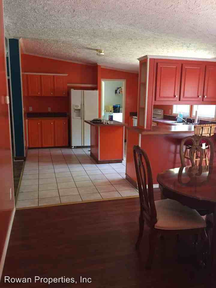 1485 Adams St - Photo 2 of 4