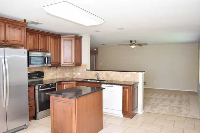 14000 Silkwood Dr - Photo 3 of 13