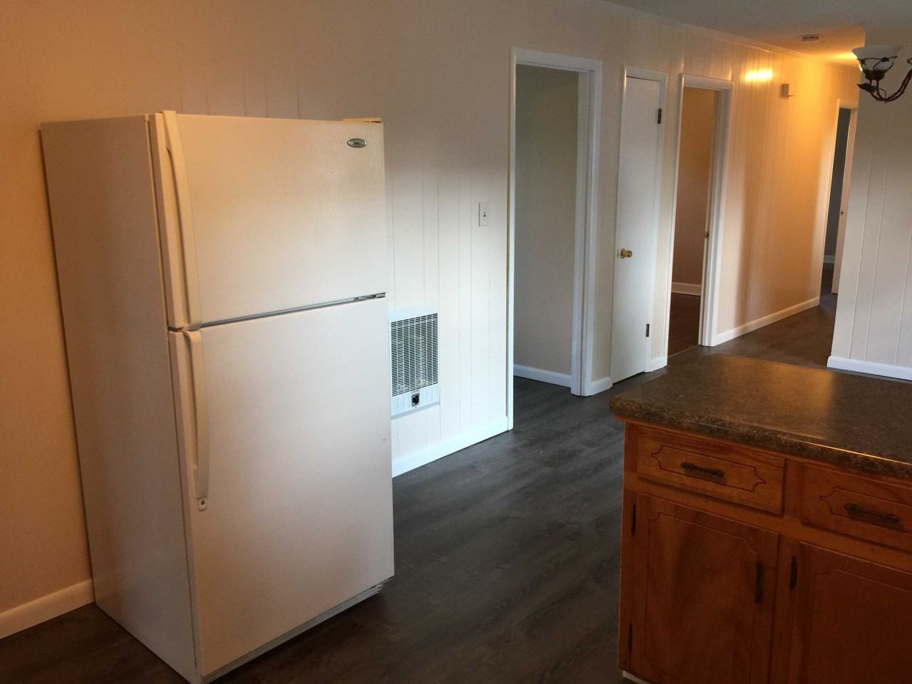 152 Thompson Dr - Photo 3 of 21