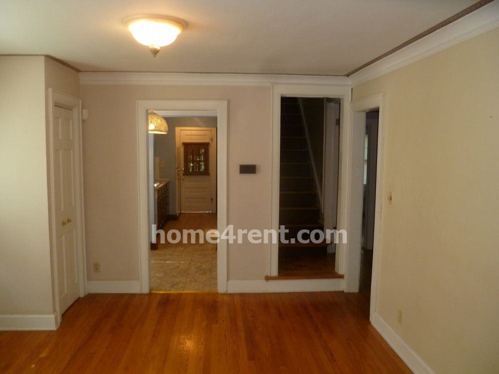 441 E 69th Ter - Photo 3 of 23