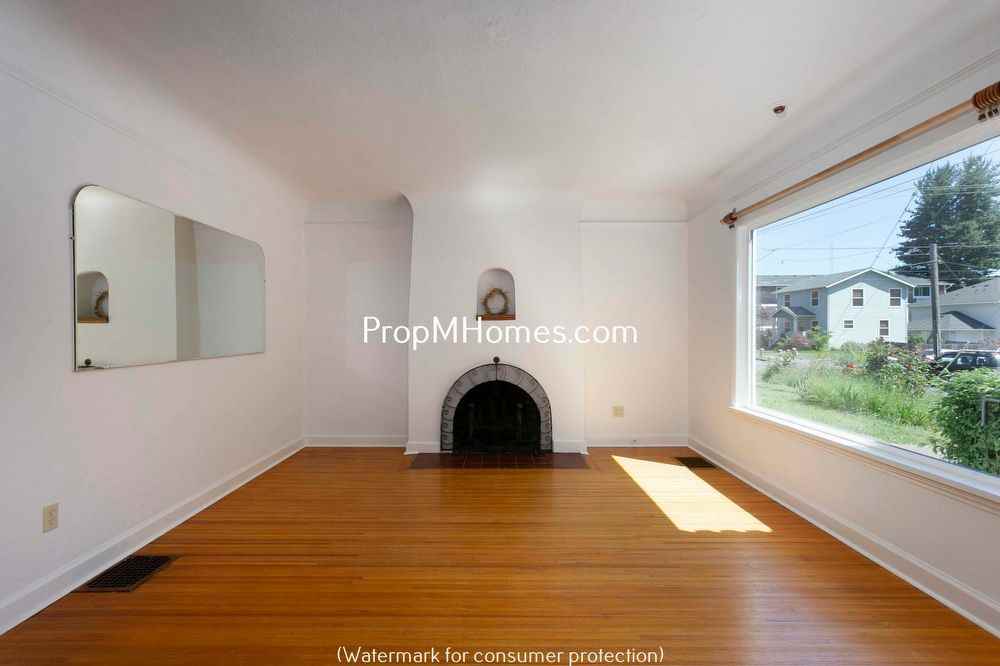 5715 SE 22nd Ave - Photo 3 of 40