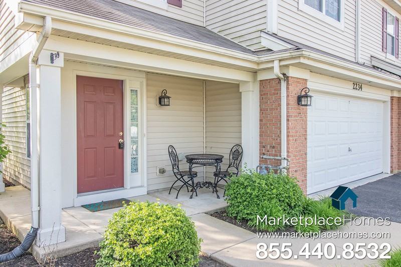 2234 Daybreak Dr - Photo 2 of 15