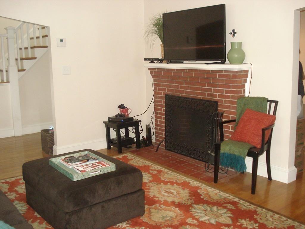 102 Wildwood St - Photo 2 of 20