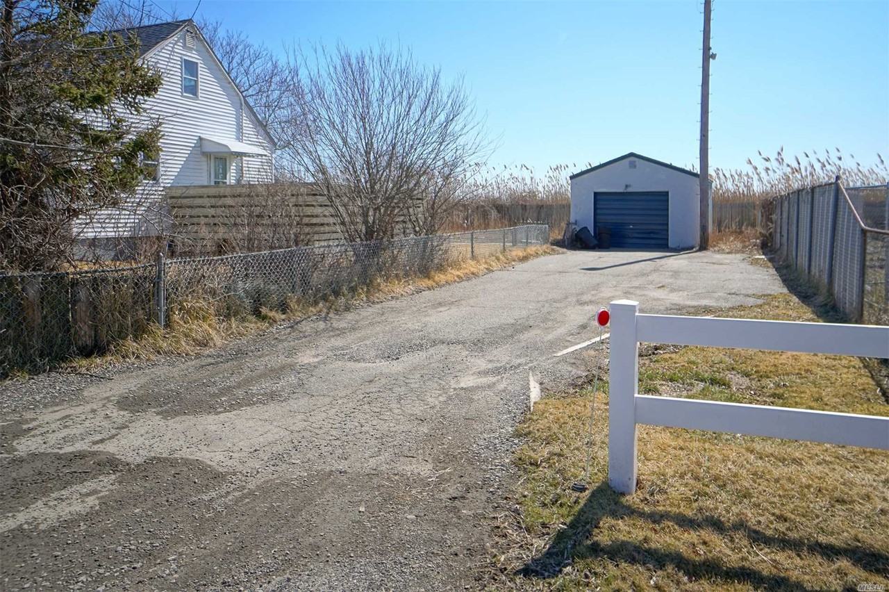 22 Hickory Rd - Photo 3 of 11