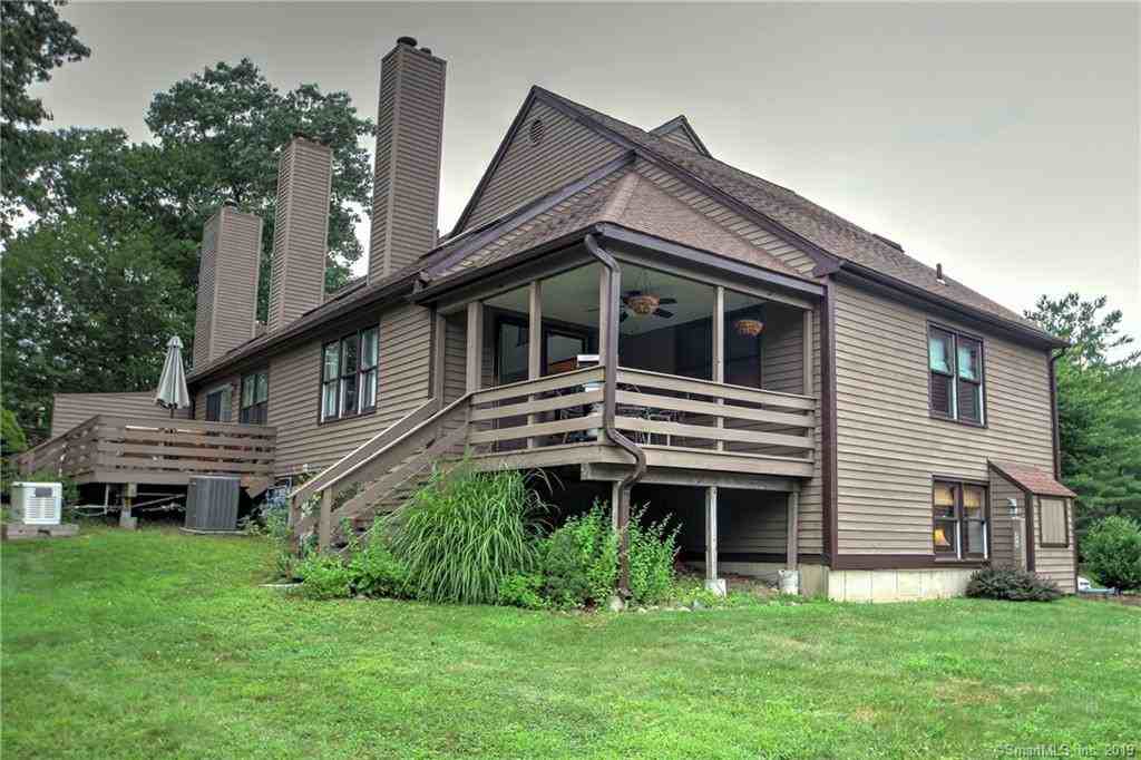 16 Deepwood Cir - Photo 2 of 40