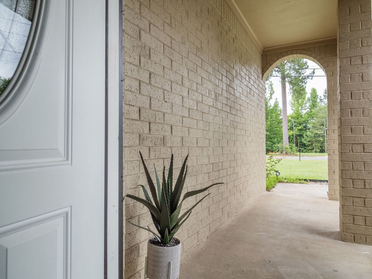 812 Stanton Street - Photo 2 of 13