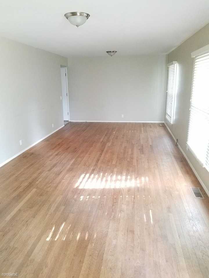 13 Cricket Ct - Photo 3 of 10