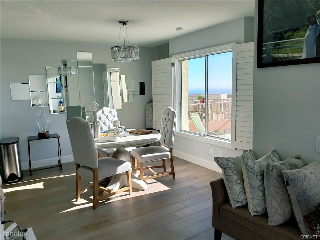 3200 La Rotonda Dr - Photo 3 of 9