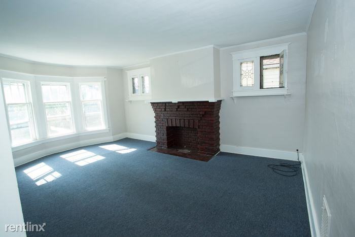 86 Roanoke Parkway - Photo 2 of 12