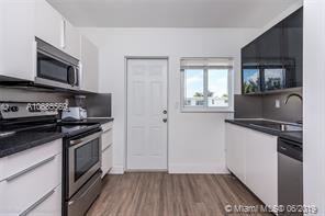 1233 Marseille Dr - Photo 3 of 9