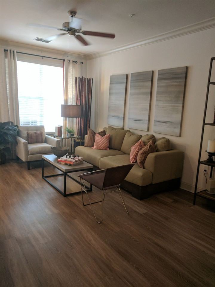 2005 Lake Baldwin Ln - Photo 3 of 6