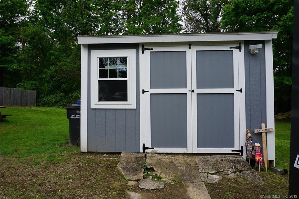 47 Ross Ave - Photo 3 of 24