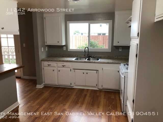 11242 Arrowood Street - Photo 2 of 15